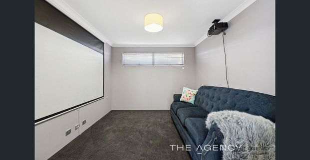 Spacious Family Home with Theatre, Study & Alfresco Living - Photo 1