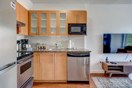 1009 Rue de Bleury, Montréal, QC - Photo 2