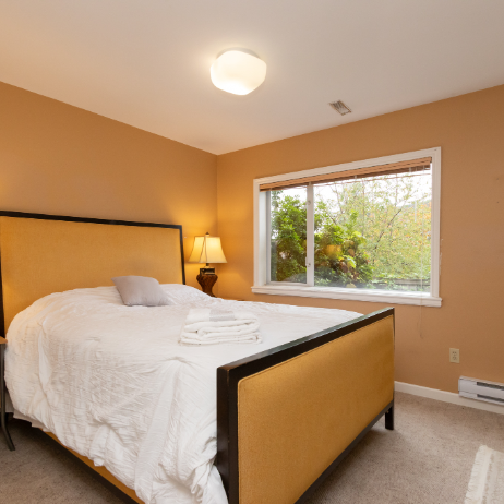 5574 Westhaven Road, West Vancouver (Garden Level Suite) - Photo 1