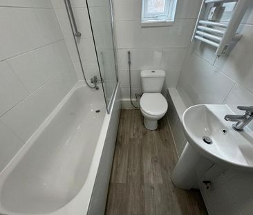 3 bedroom maisonette to rent - Photo 3