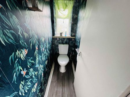 2 bedroom semi-detached house to rent - Photo 4