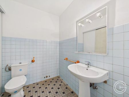 Location Appartement 2 pièces 48m² ST LAURENT DU VAR 06700 - Photo 5