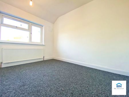 3 Bedroom Semi Detached - Photo 2