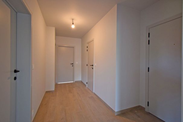 VOLLEDIG GERENOVEERD APPARTEMENT MET GARAGE - Foto 1