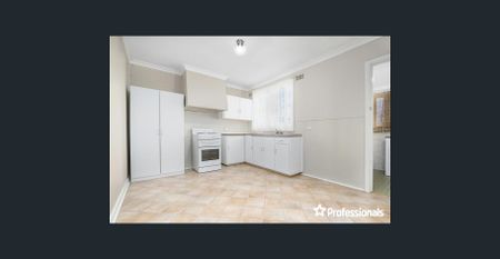 **NEW LISTING** - Photo 3