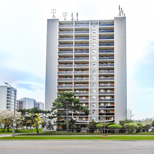 Carillon Apartments - Photo 1