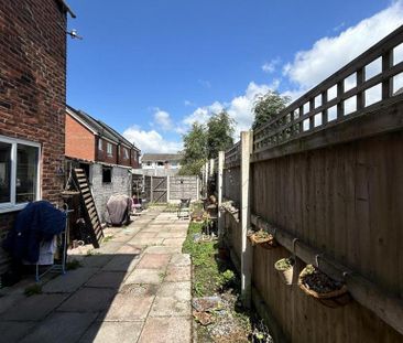 3 bedroom end of terrace house to rent - Photo 5