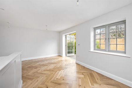 East Avenue, Goring-By-Sea, Worthing - Photo 2