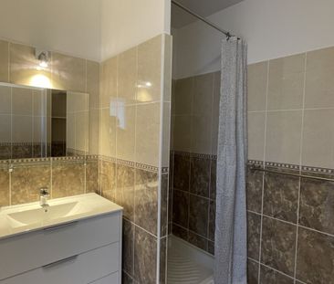 Aix La Duranne : Studio 31,50 m2 avec terrasse et garage - Photo 6