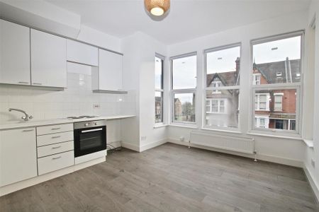 1 bedroom flat to rent - Photo 3