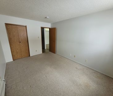 2 Bedroom Apartments – Lake Pointe Condos - Photo 5