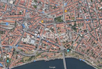 T1 Junto á Faculdade de Belas Artes