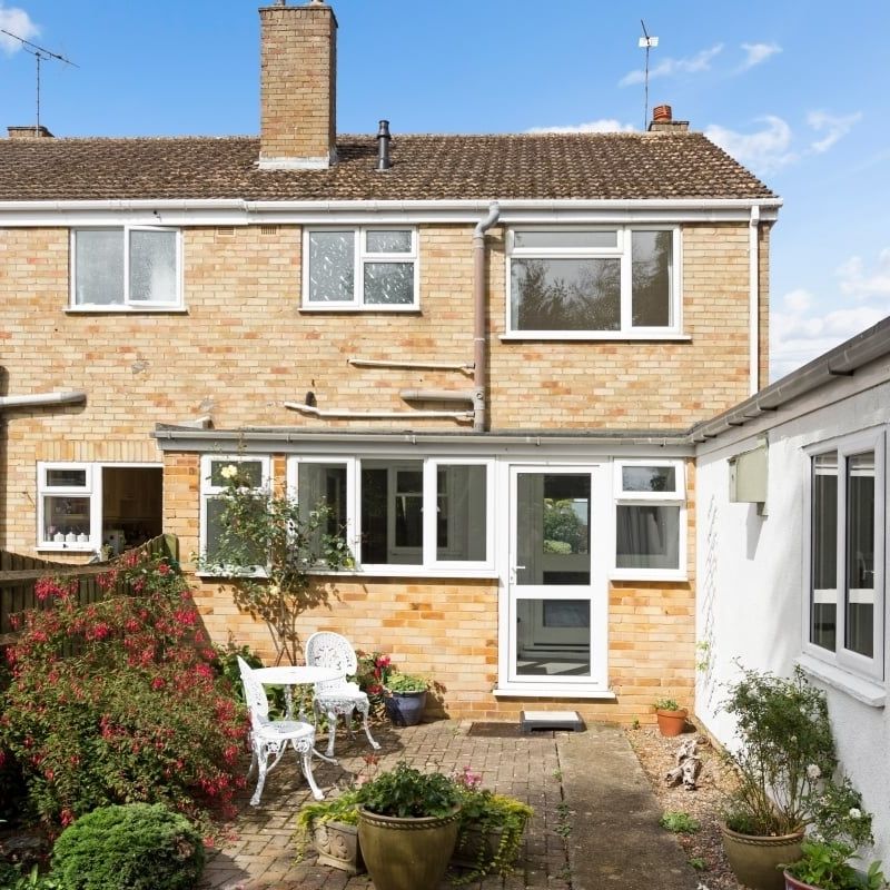 3 bedroom semi-detached house to rent - Photo 1