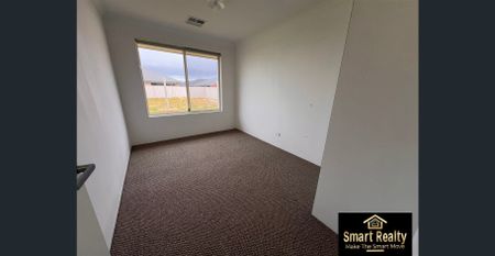 "Stunning and Spacious House for Rent in the Desirable Caversham Neighborhood!" - Photo 2