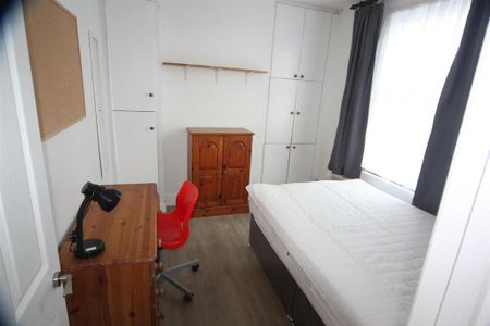 3 bedroom house to rent - Photo 2