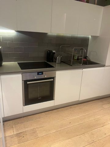 Studio Flat, Laker House, E16 - Photo 4