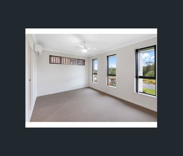 MODERN 3 BEDROOM DUPLEX - Photo 2