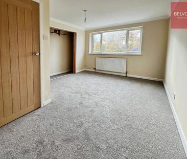 4 bedroom detached house to rent - Photo 4