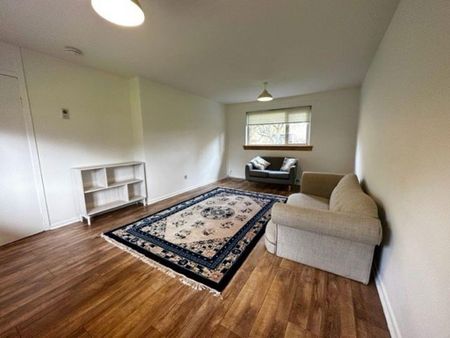 3 bedroom detached house to rent - Photo 2