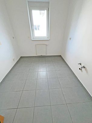 3-Zimmer im 1. Obergeschoss mit guter Aussicht - Photo 1