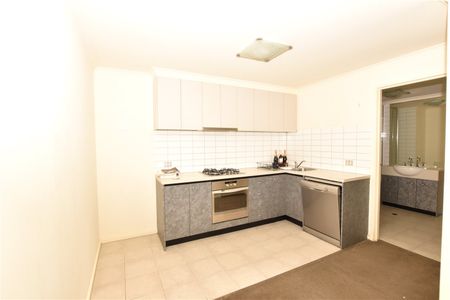 312/118 Dudley Street - Photo 4