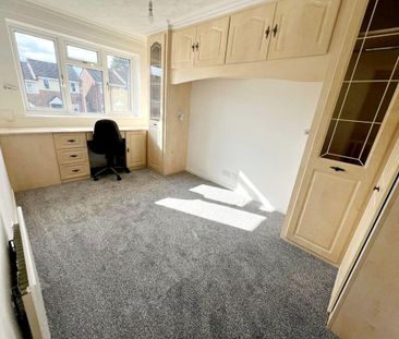 3 bedroom semi-detached house to rent - Photo 3