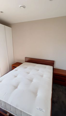 2 Bedroom 2 Bathroom - Photo 3