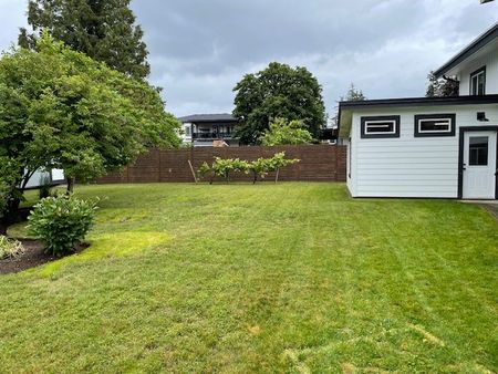 Upper Family Home With Shop - Photo 4