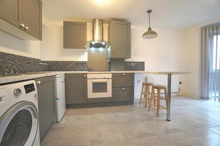 Flat 5 University Court, 3-5 University Road, Belfast, BT7 1NA - Photo 2