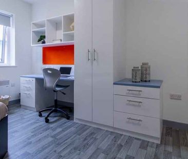 Silver Accessible Ensuite - Photo 2