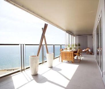 3 bedroom luxury Apartment for rent in Barcelona, Catalonia - Photo 2