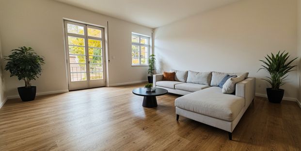 Cozy and Inviting!Wunderschöne 3-Zi. Erstbezug-Wohnung mit Balkon. - Photo 1