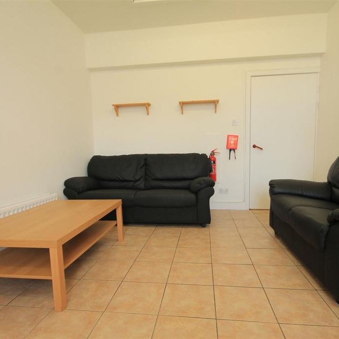 6 bedroom apartment to rent - Photo 1