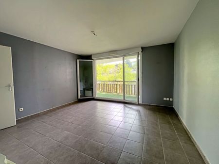 Apartment - Photo 2