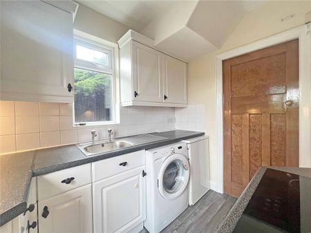 3 bedroom semi-detached house to rent - Photo 4