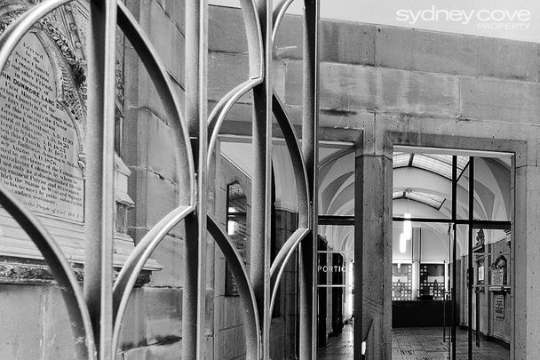 SUPERB NEW YORK STYLE ONE BEDROOM APARTMENT | Furnished - Photo 1