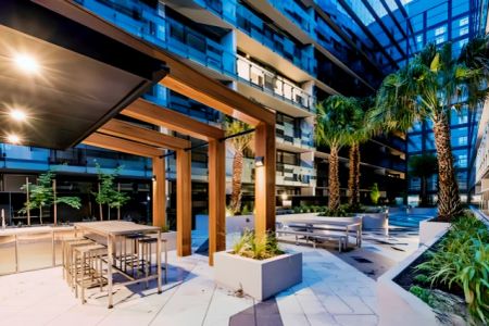 2 bedroom with car space - Photo 4