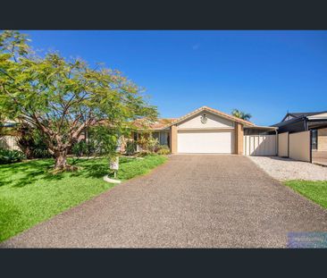 4 Silverash Street, Oxenford, Qld 4210 - Photo 2