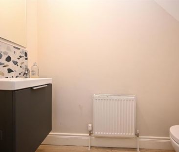 9 Castlelodge Gardens, Comber, BT23 5FR - Photo 2