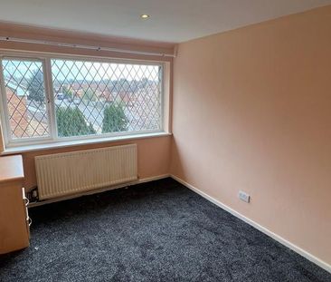 4 bedroom terraced house to rent - Photo 4