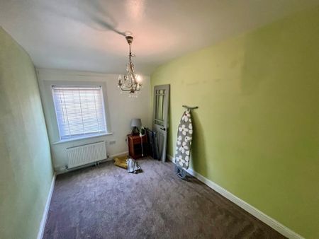 2 bedroom semi-detached house to rent - Photo 4