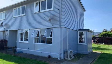 LEVIN-3 BEDROOMS. - Photo 2