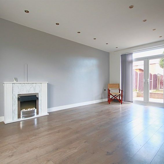 3 Bedroom Terraced To Let - Photo 1