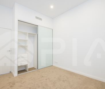 Spacious apartment for lease**Entry from block C on Hamilton Cresce... - Photo 2