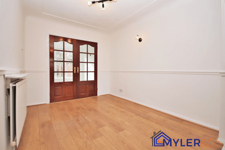 3 bedroom semi-detached house to rent - Photo 3