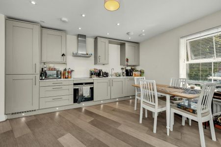 2 bedroom apartment to rent - Photo 5