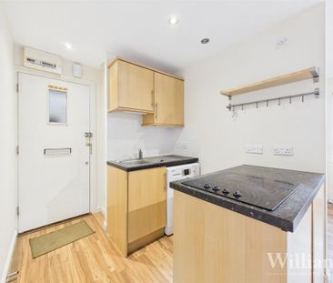 1 bedroom flat to rent - Photo 4