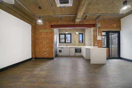 Studio to rent - Photo 2