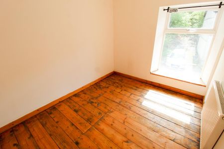 3 bedroom terraced house to rent - Photo 3