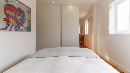 1-bedroom apartment for rent in Lisbon, perfect for professionals. - Photo 4